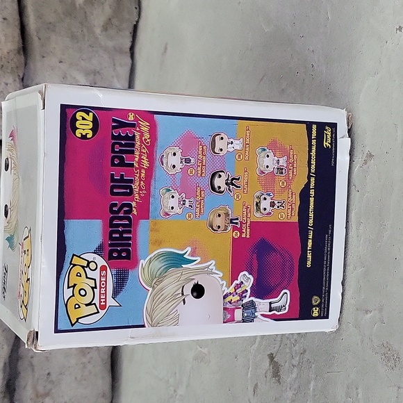 Funko Pop Birds of Prey Harley Quinn #302 - Picture 4 of 5